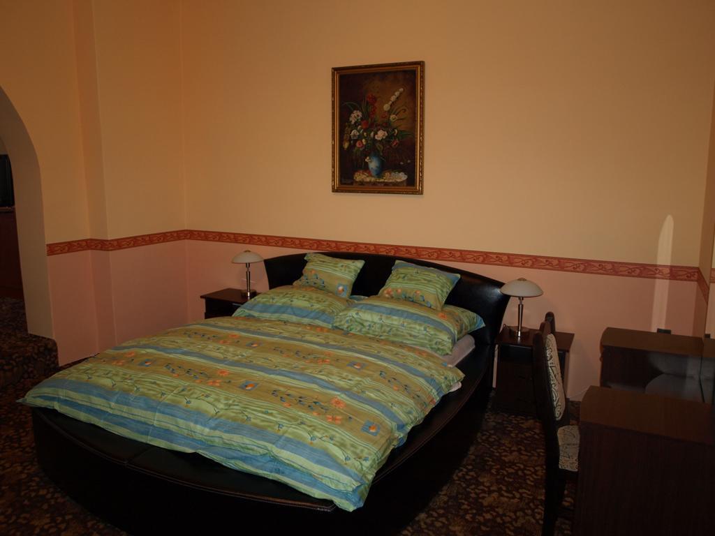 Fonix Panzio Hotel Pápa Pokój zdjęcie
