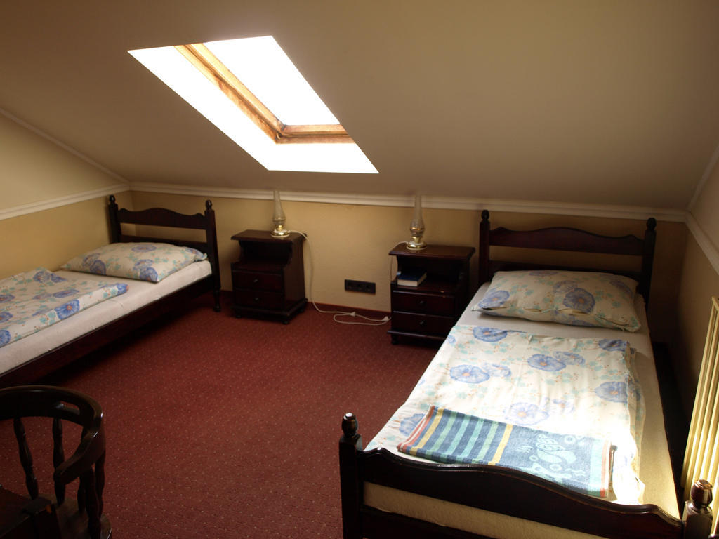 Fonix Panzio Hotel Pápa Zewnętrze zdjęcie