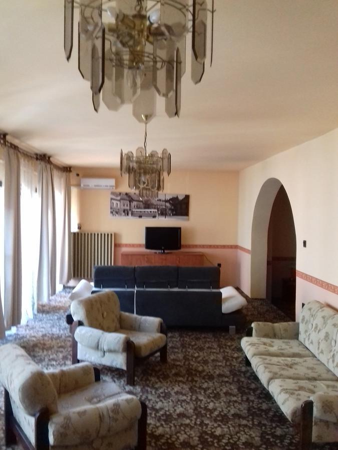 Fonix Panzio Hotel Pápa Zewnętrze zdjęcie